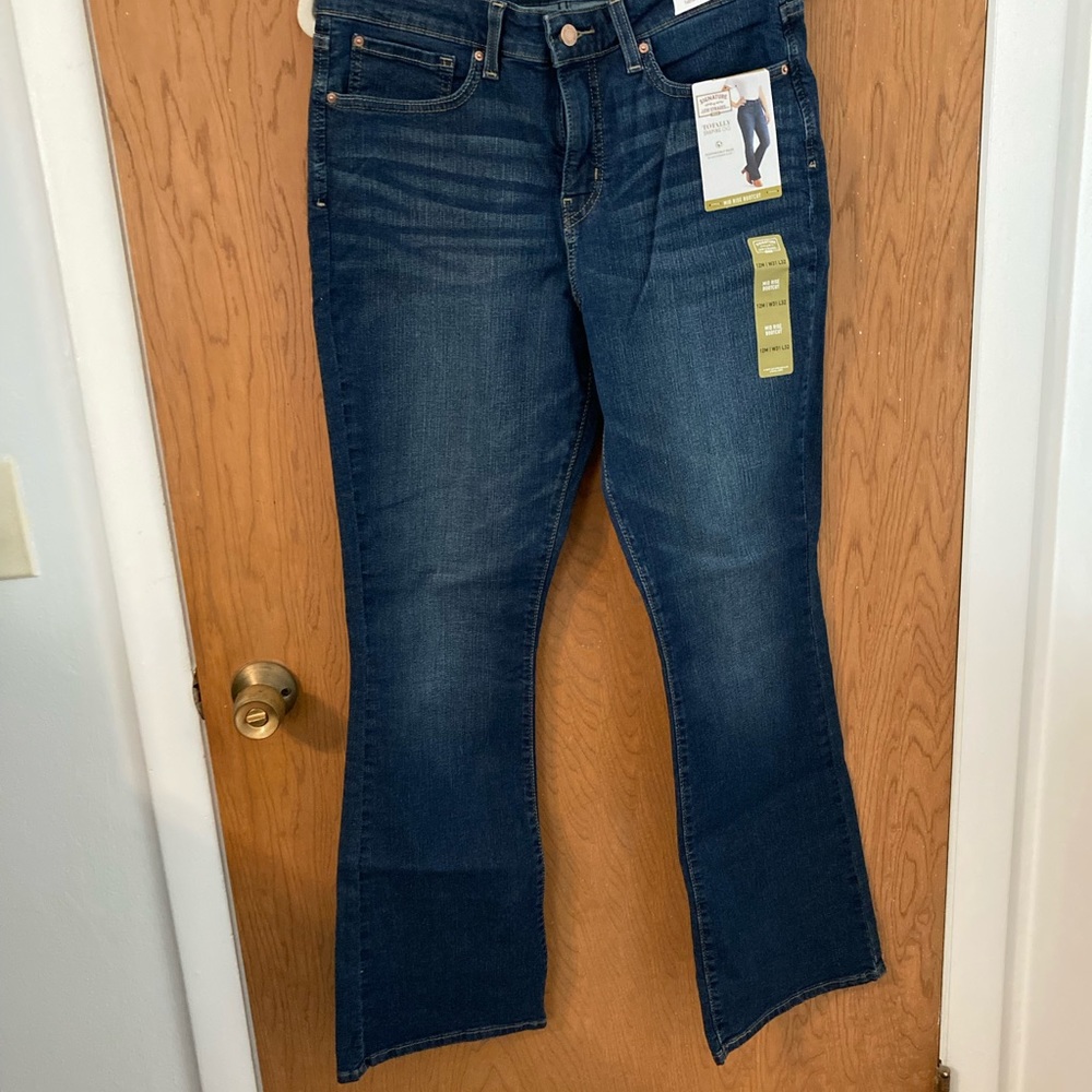 NWT Levi Strauss Mid Rise Bootcut